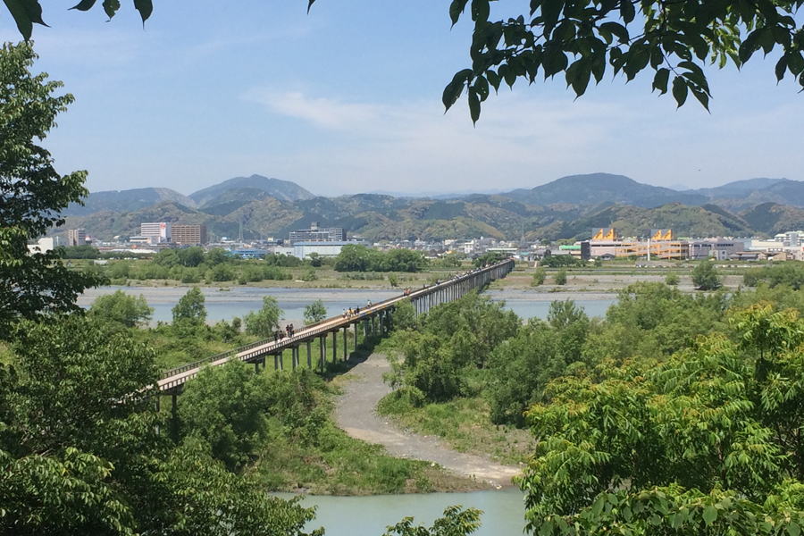 Horai Bridge on the right bank